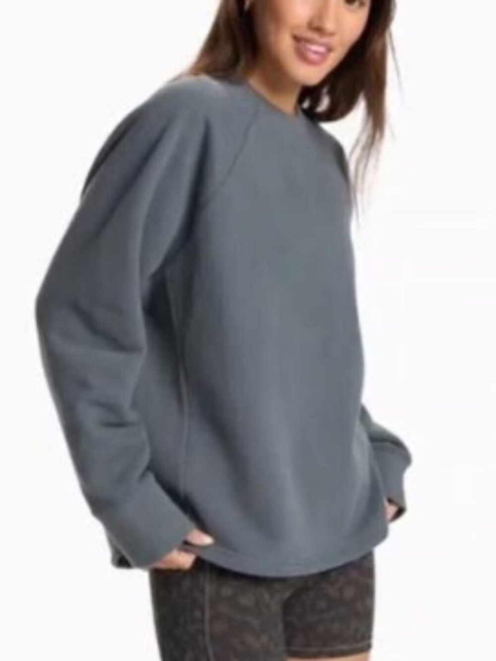 Vuori Restore Oversized Crew in Smoke Blue Sz XL